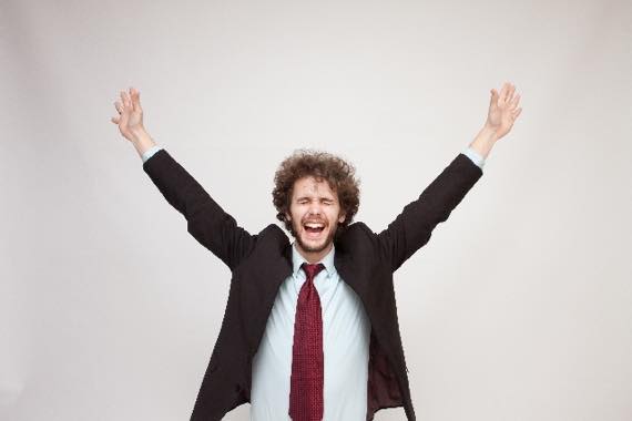 転職したら労働時間は短くなって給料はアップした